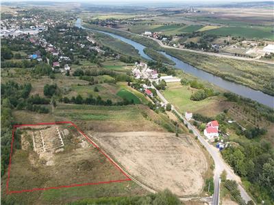 Teren Orasul Siret | Deschidere 90m