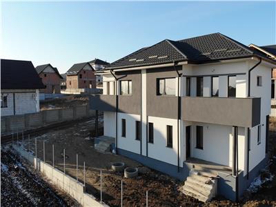 Casa tip Duplex